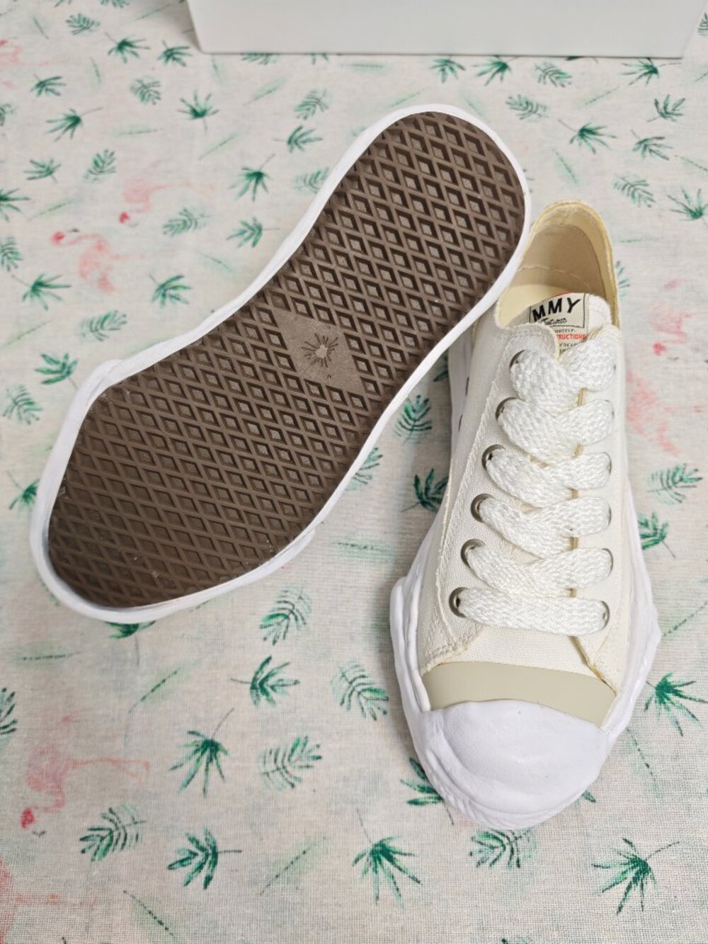 Maison Mihara Yasuhiro MMY White Canvas Low-Top Sneakers, Original Sole - Picture 6 of 10